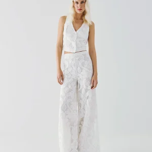 Top Gilet Brodé à Encolure en V