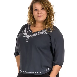 Blouse brodée à manche 3/4