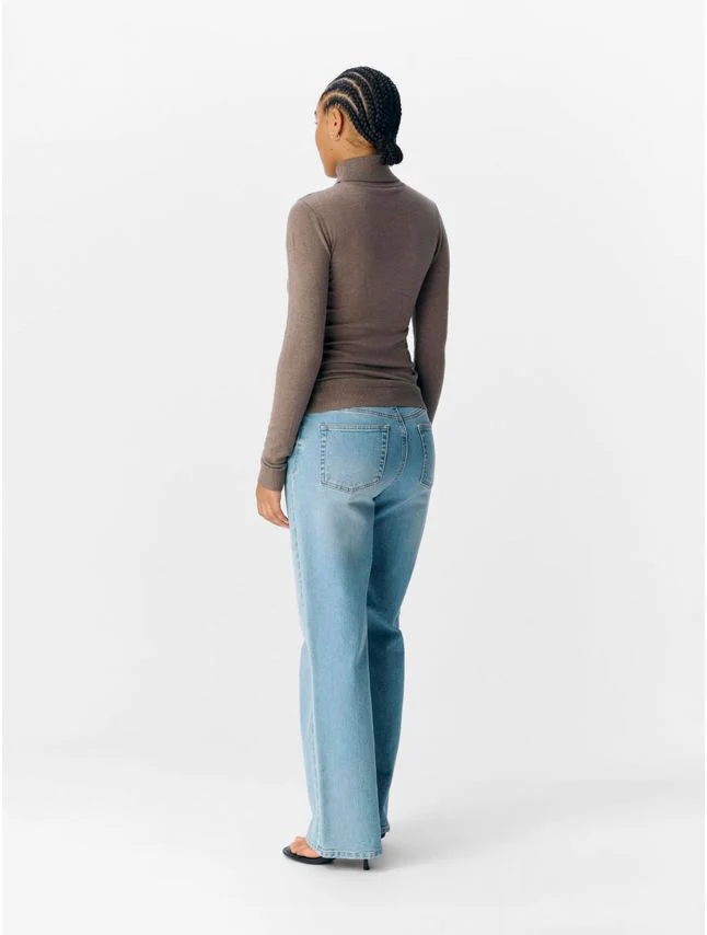 Col roulé taupe Thess – Image 3