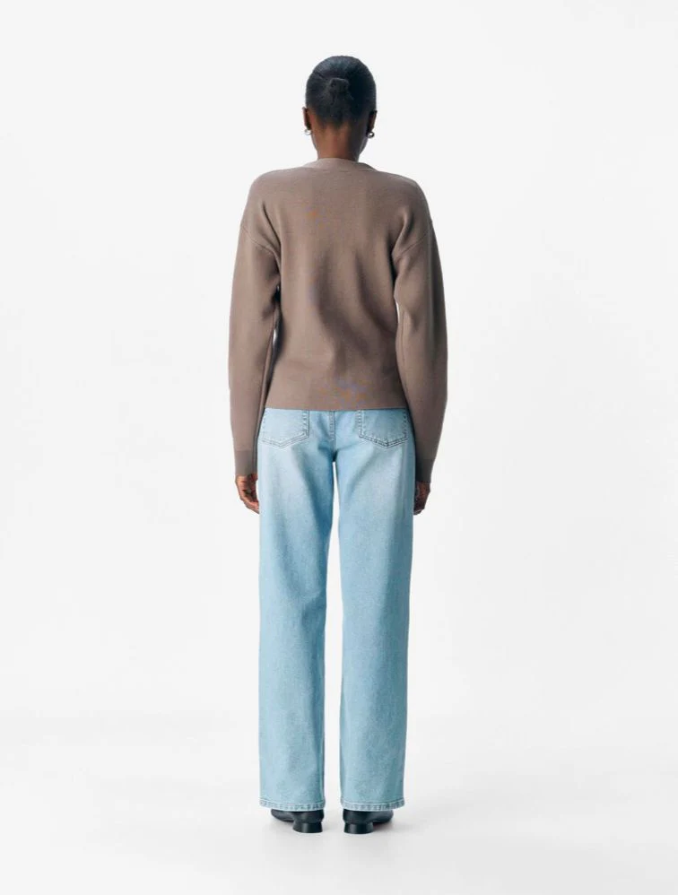 Cardigan ceintré taupe Reynard – Image 2