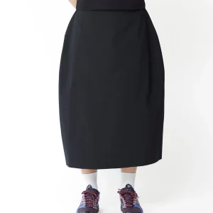 Curved Silhouette Skirt