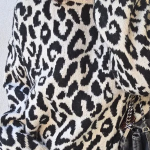 Pull leopard LULU noir