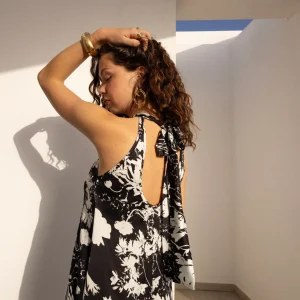 Robe longue sans manche satin print