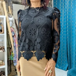 Hauts manches longues, brodés