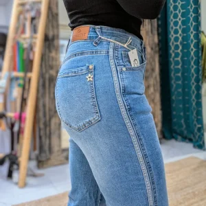 Karostar avec une bande sur les côtés