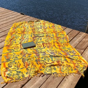 Paréo Fleurs couleur jaune en batik