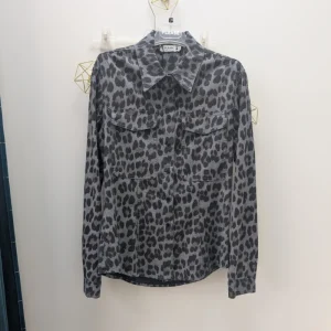 Please chemise « léopard »