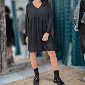 Robe courte évasée « manches longues »